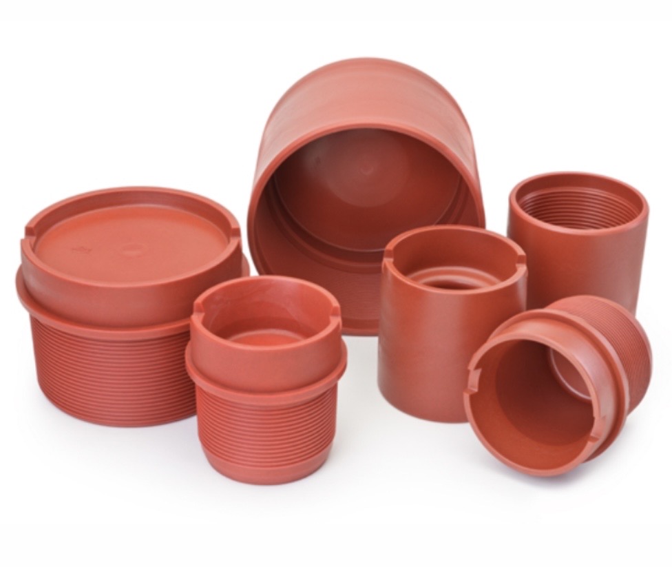 Threaded pipe protector caps in multiple sizes for drill pipe, tubing and casing